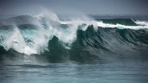 Deslizamento provocou megatsunami com ondas de até 200 m .